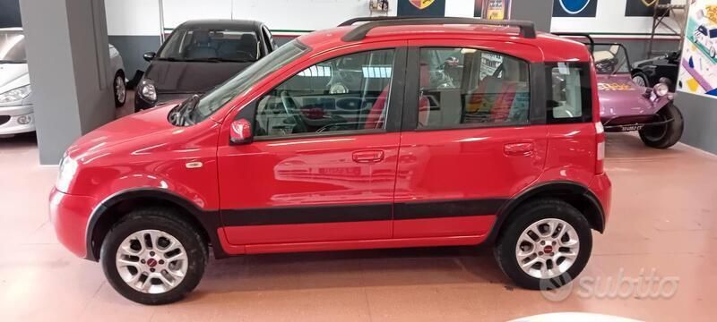 Usata Fiat Panda 4x4 60 CV (44 kW) 2007 Rosso Utilitaria