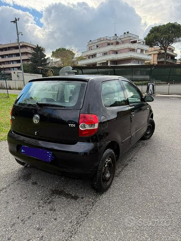 Usata VW Fox 70 CV (51 kW) 2006 Nero Utilitaria