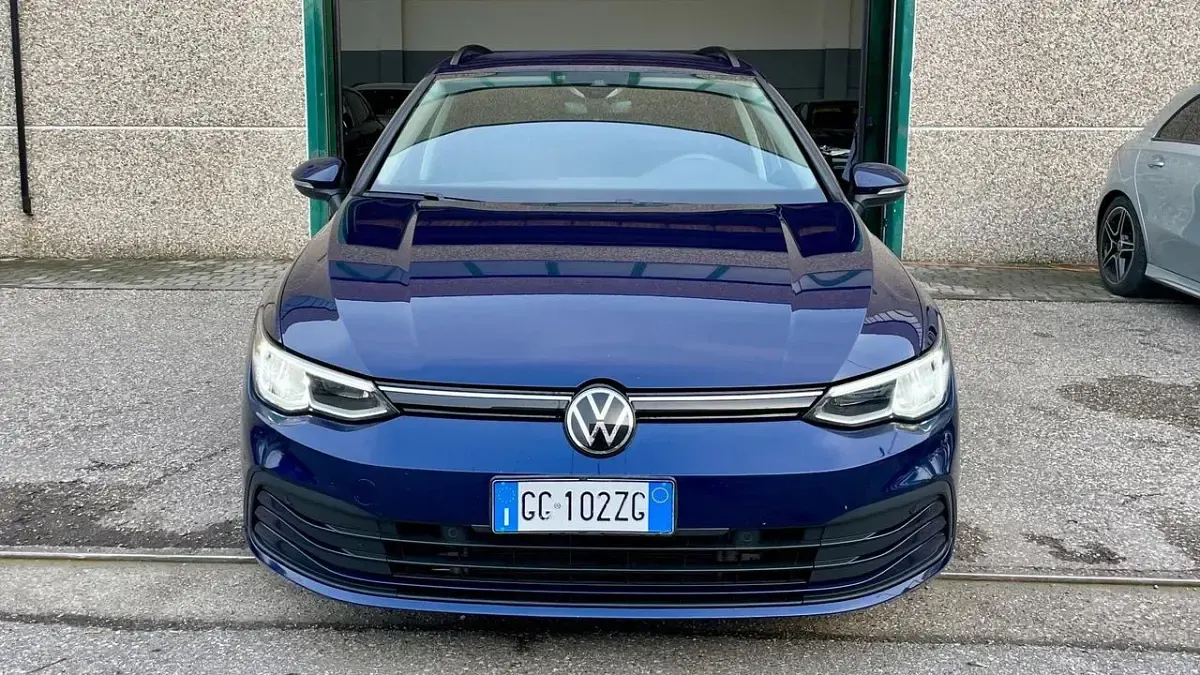 Usata VW Golf VII Style 149 CV (109 kW) 2021 Blu Utilitaria