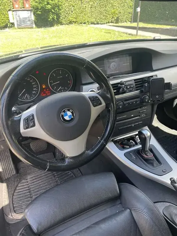 Usata BMW 330 231 CV (169 kW) 2006 Nero Station wagon