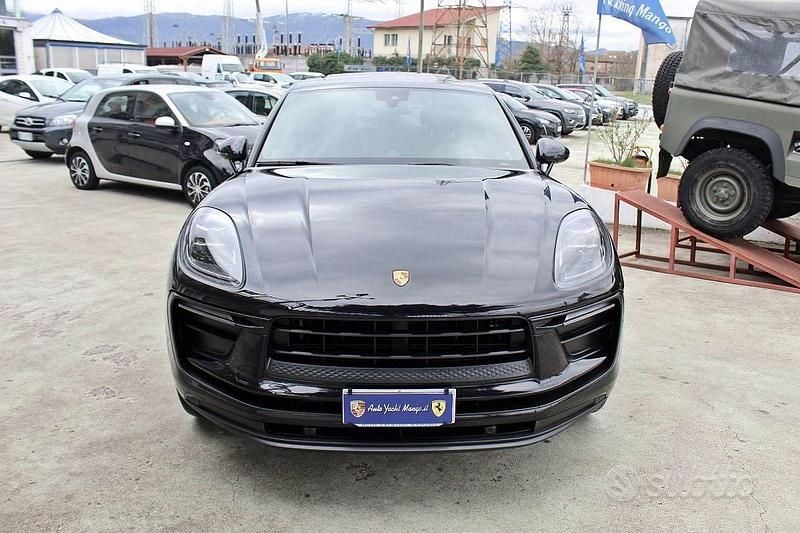Usata Porsche Macan Turbo 265 CV (194 kW) 2022 Nero SUV