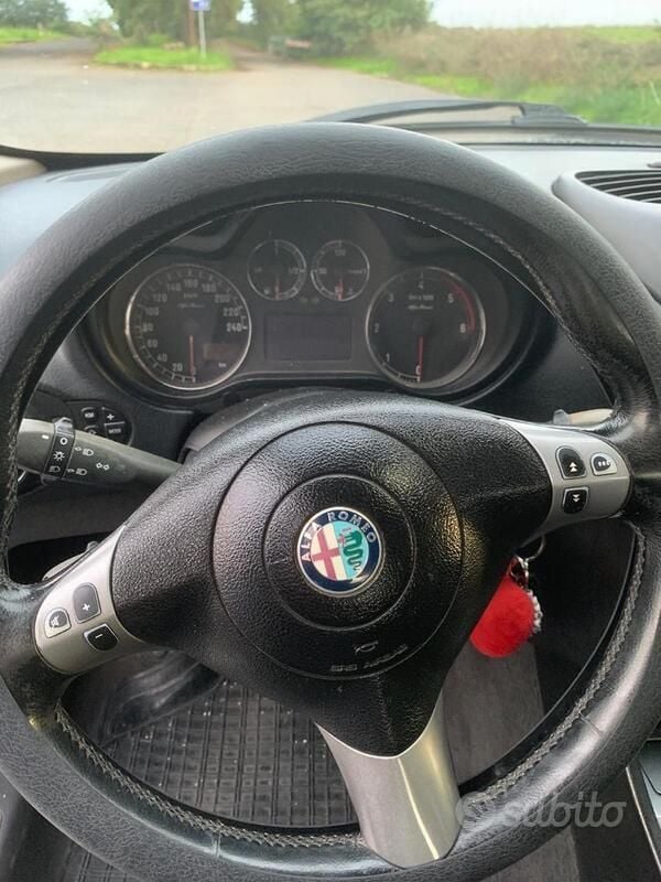 Usata Alfa Romeo 147 150 CV (110 kW) 2009 Grigio Utilitaria