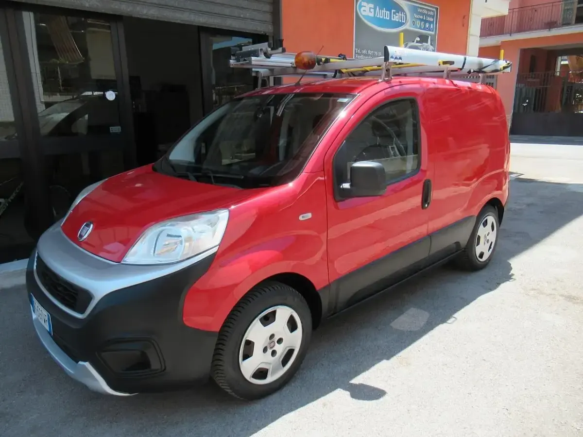 Usata Fiat Fiorino 95 CV (69 kW) 2016 Rosso Monovolume