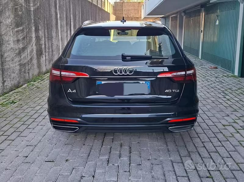 Usata Audi A4 Business 190 CV (139 kW) 2021 Nero Berlina