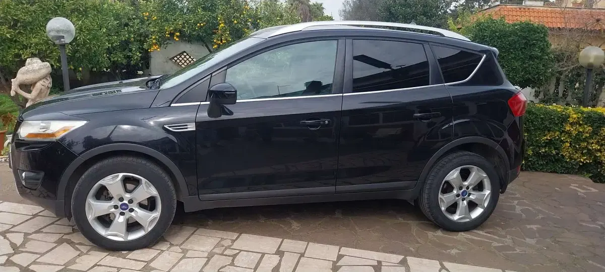 Usata Ford Kuga Titanium 163 CV (119 kW) 2012 Nero SUV