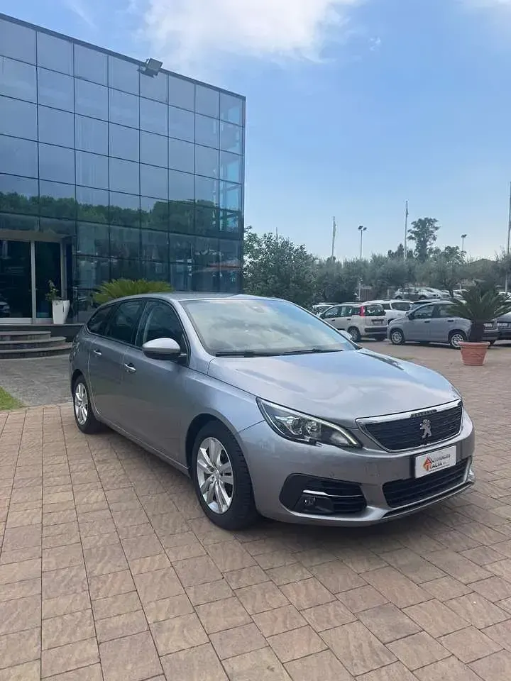 Usata Peugeot 308 Allure 131 CV (96 kW) 2020 Argento Berlina