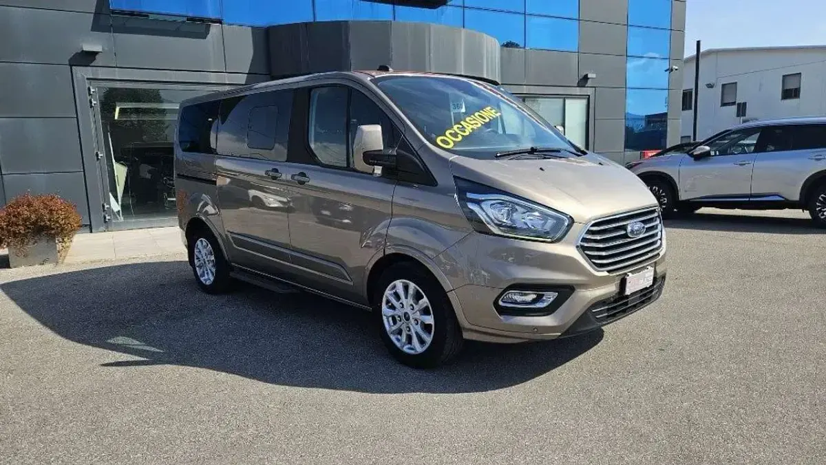 Usata Ford Tourneo Custom Titanium 131 CV (96 kW) 2020 Antracite Furgone