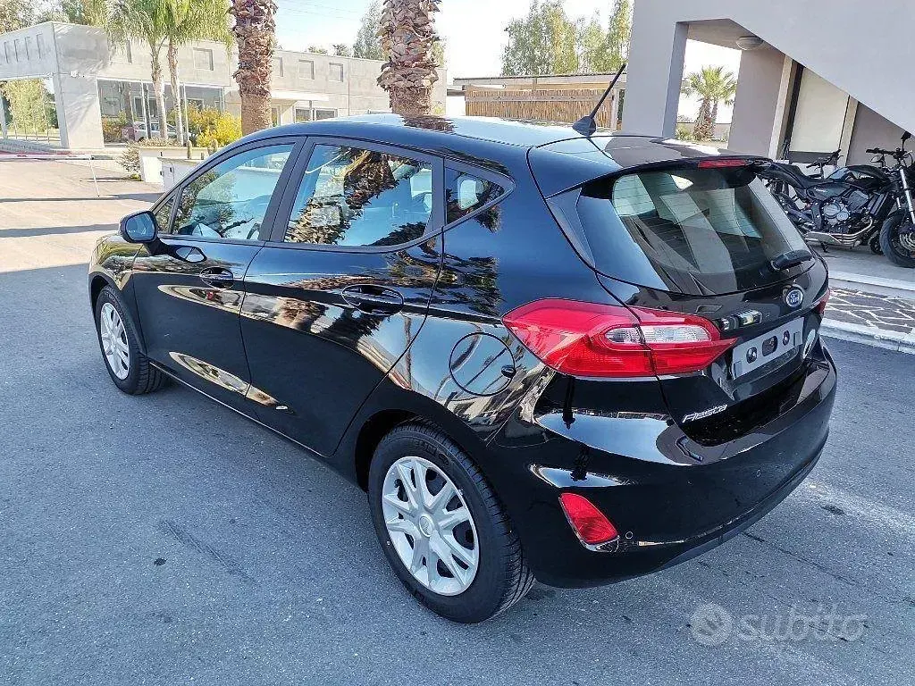 Usata Ford Fiesta 86 CV (63 kW) 2019 Nero Utilitaria