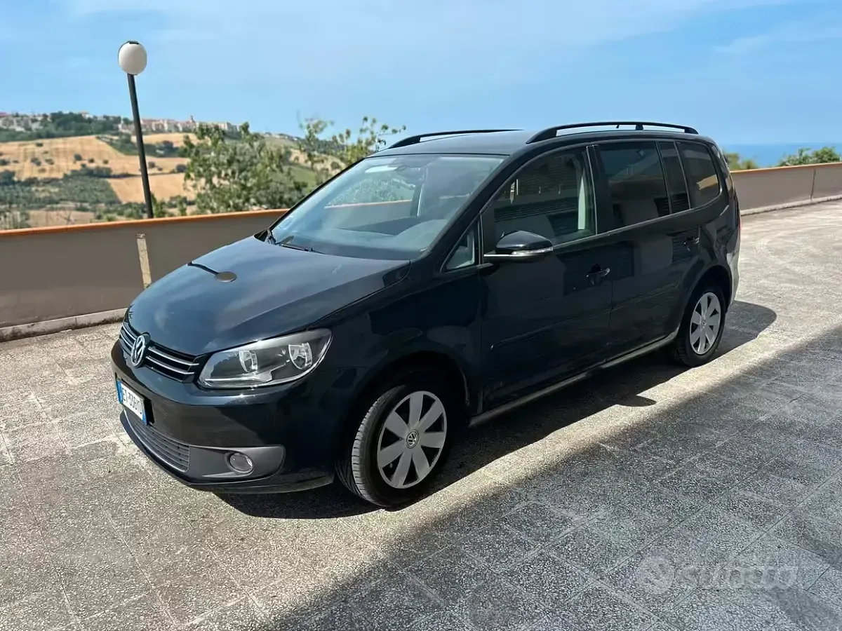 Usata VW Touran 150 CV (110 kW) 2013 Nero Monovolume