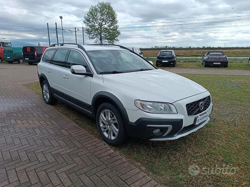 Usata Volvo XC70 181 CV (133 kW) 2016 Bianco Station wagon