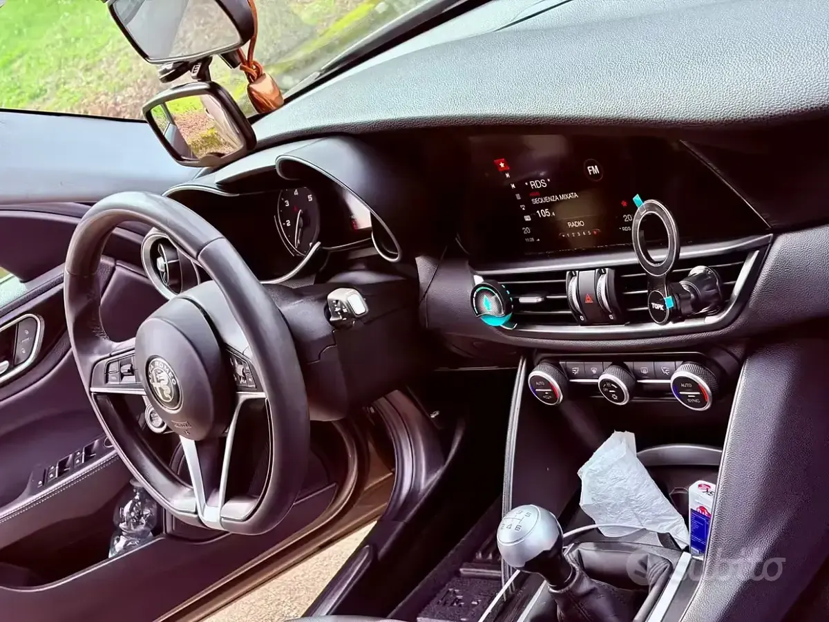 Usata Alfa Romeo Giulia 150 CV (110 kW) 2017 Berlina