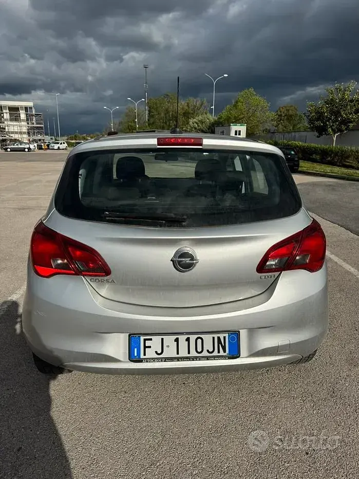 Usata Opel Corsa 75 CV (55 kW) 2017 Grigio Utilitaria