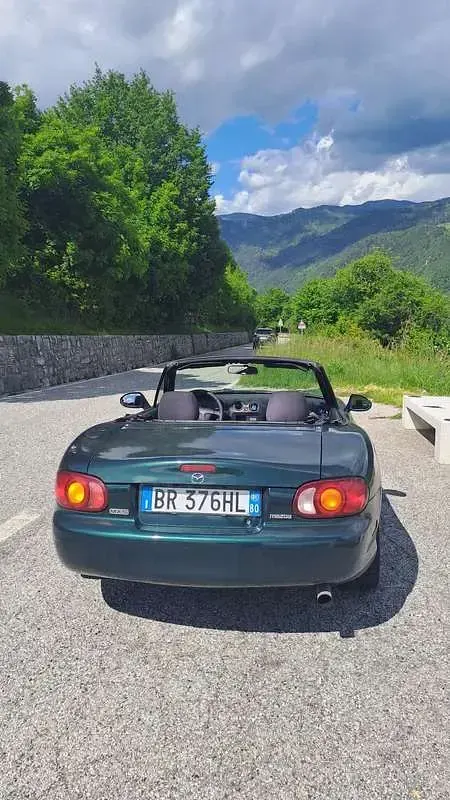 Usata Mazda MX5 110 CV (80 kW) 2001 Verde Cabrio