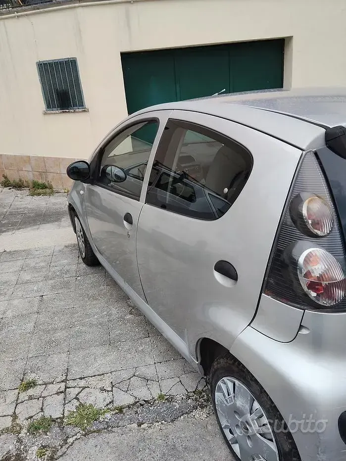 Usata Citroën C1 68 CV (50 kW) 2012 Grigio Utilitaria