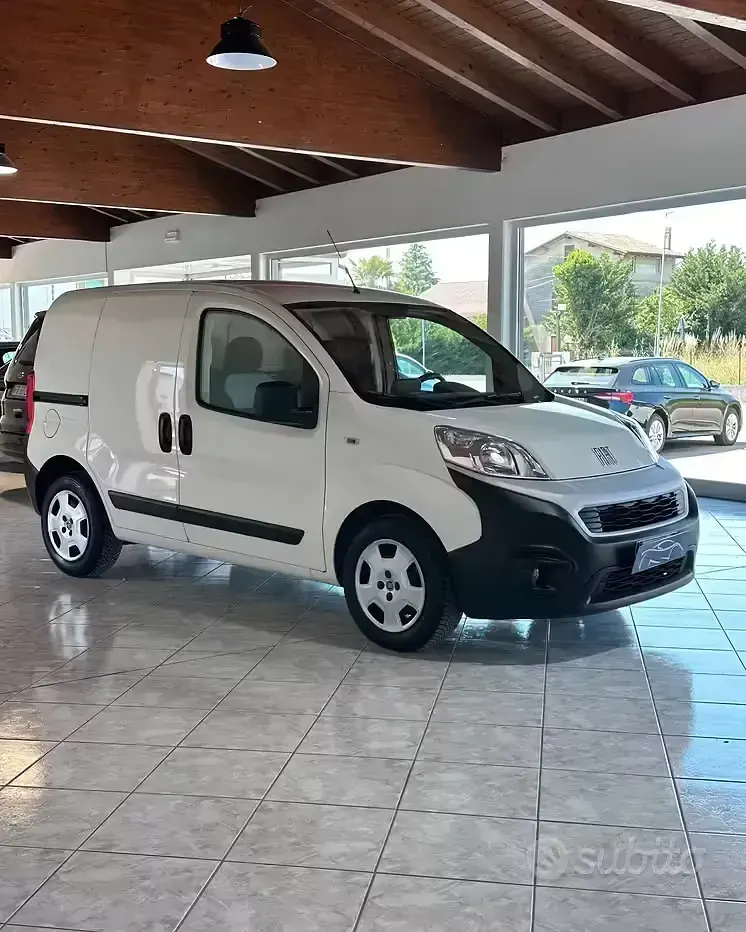Usata Fiat Fiorino 95 CV (69 kW) 2022 Bianco Monovolume