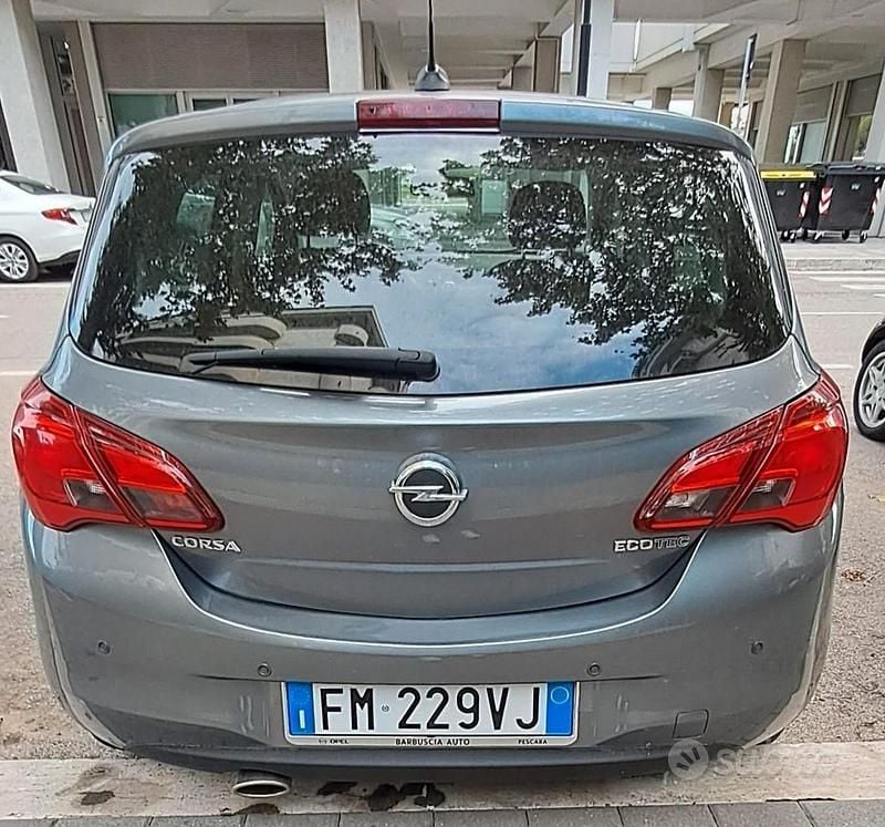 Usata Opel Corsa 90 CV (66 kW) 2018 Grigio Utilitaria