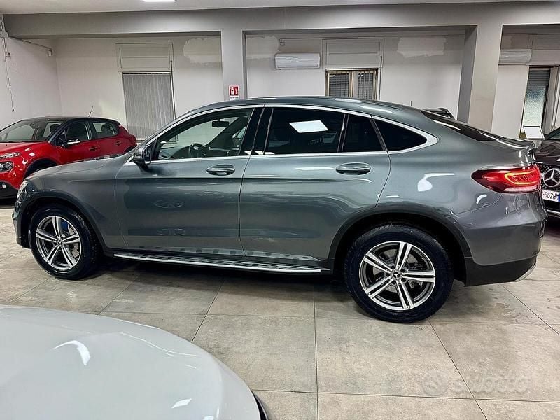 Usata Mercedes GLC220 194 CV (142 kW) 2019 Grigio Coupé