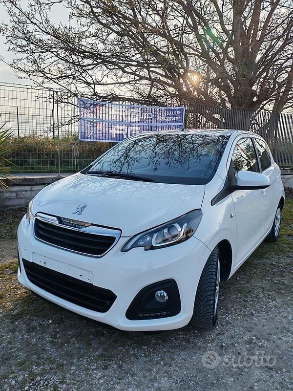 Usata Peugeot 108 Access 69 CV (50 kW) 2017 Bianco Utilitaria