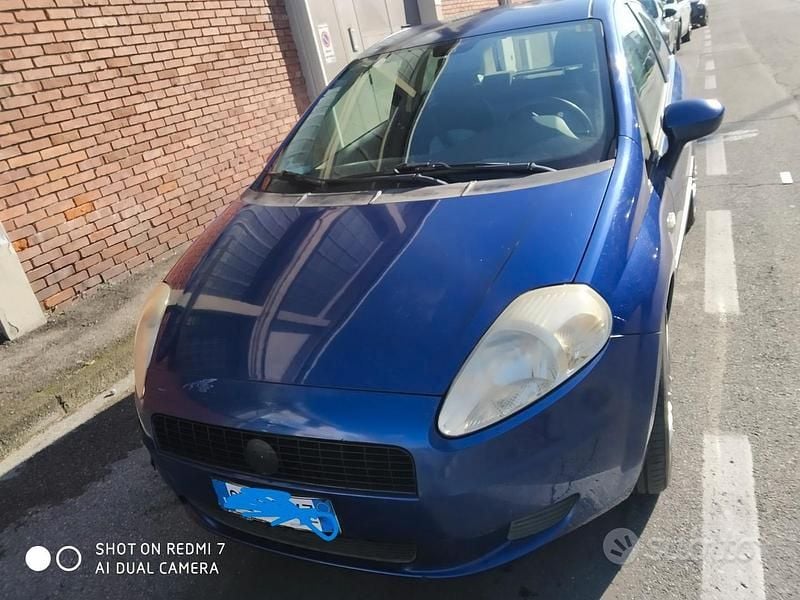 Usata Fiat Grande Punto Dynamic 65 CV (47 kW) 2006 Blu Utilitaria