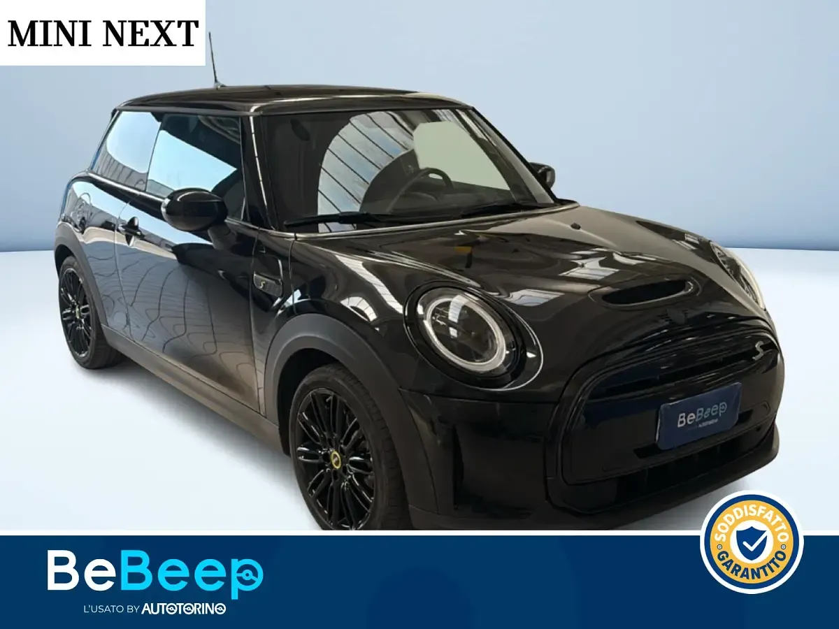 Usata Mini Cooper SE Classic 75 kW (102 CV) 2023 Nero metallizzato Utilitaria