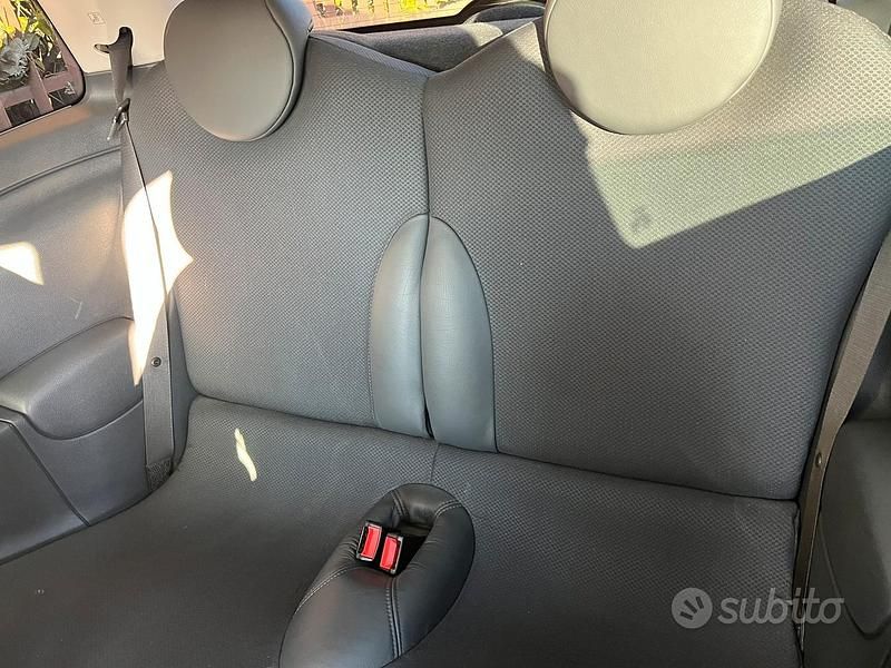 Usata Mini Cooper Coupé 116 CV (85 kW) 2004 Grigio Coupé