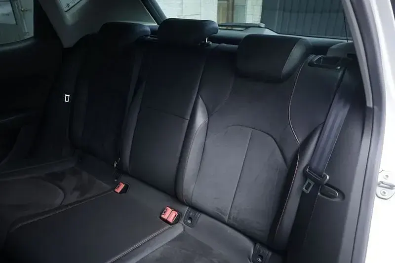 Usata Seat Leon FR 150 CV (110 kW) 2013 Bianco Utilitaria