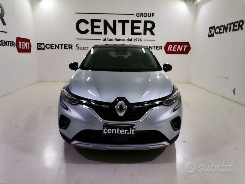 Usata Renault Captur 145 CV (106 kW) 2022 Grigio SUV