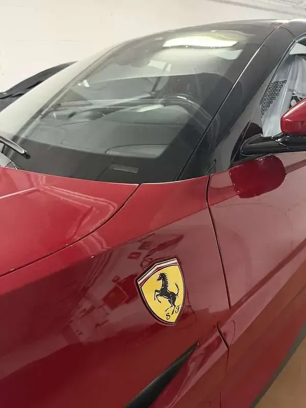 Usata Ferrari Portofino 600 CV (441 kW) 2019 Rosso Cabrio