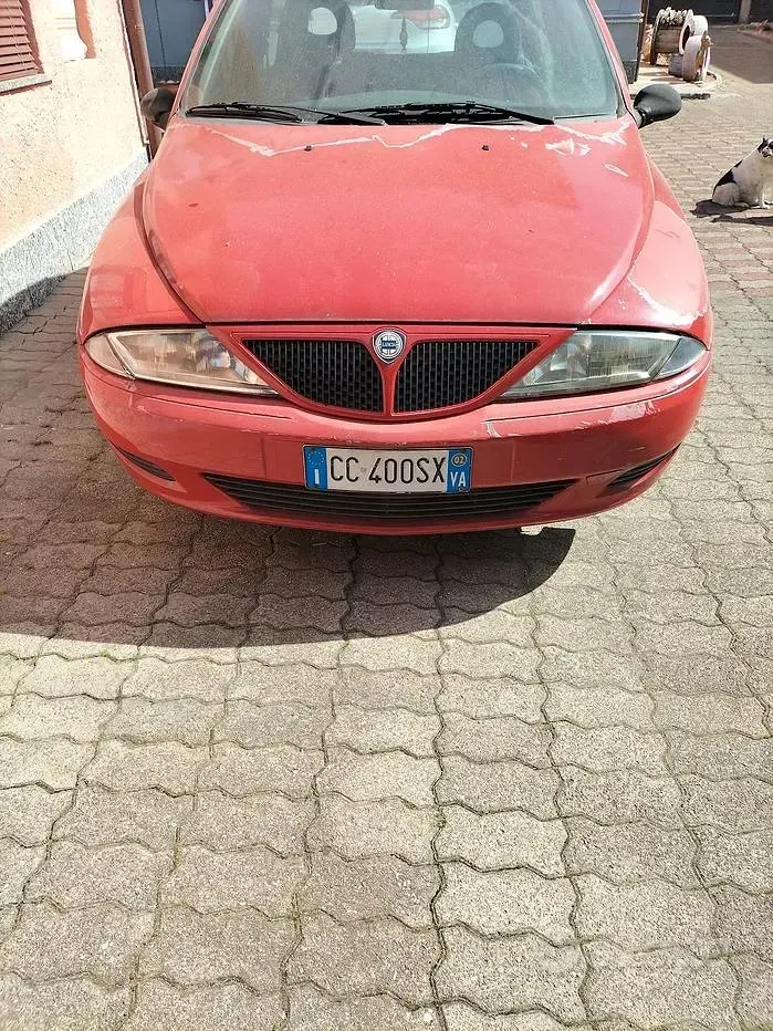 Usata Lancia Ypsilon 60 CV (44 kW) 2002 Utilitaria