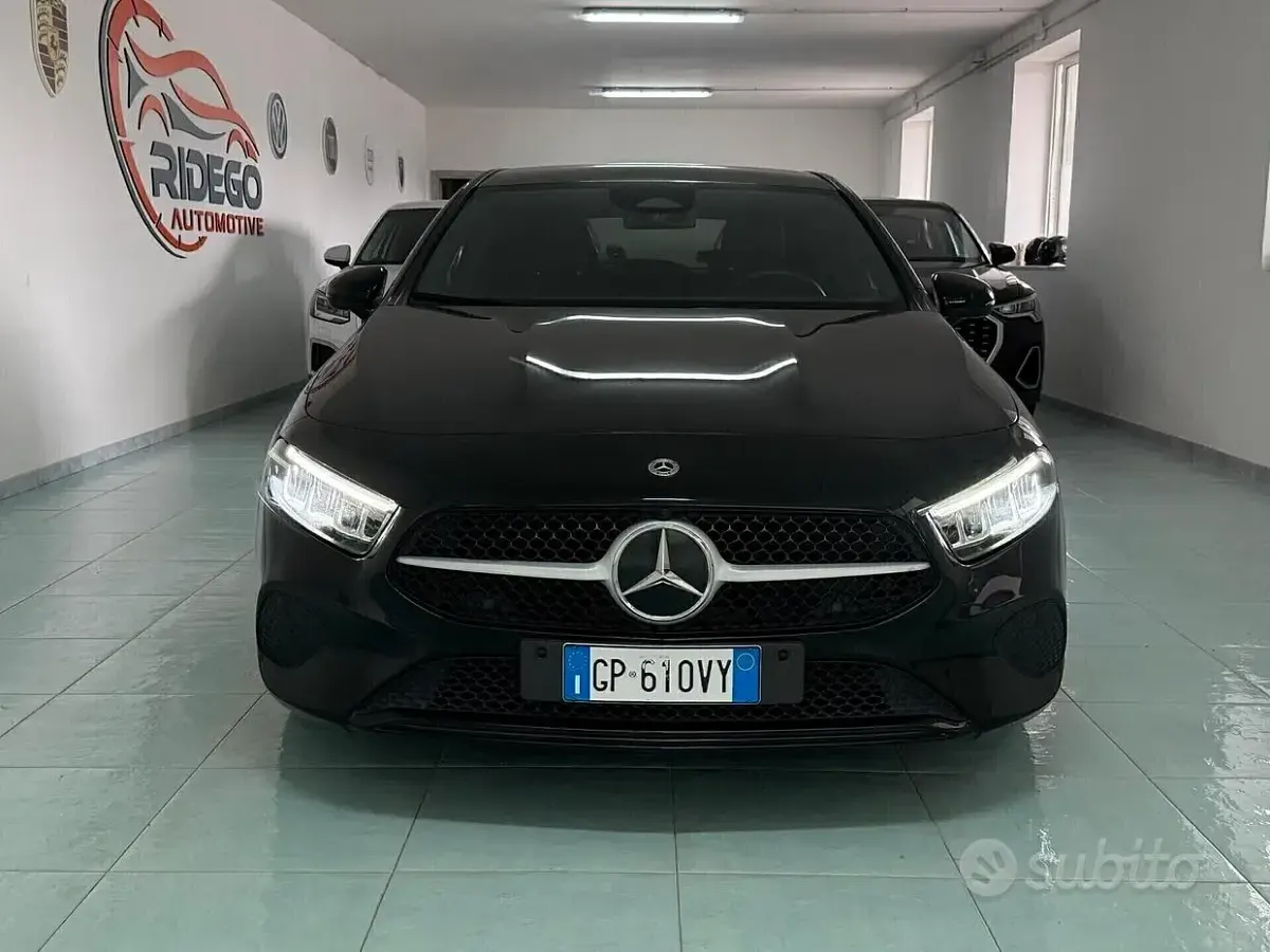 Usata Mercedes A180 Progressive 116 CV (85 kW) 2023 Nero Berlina
