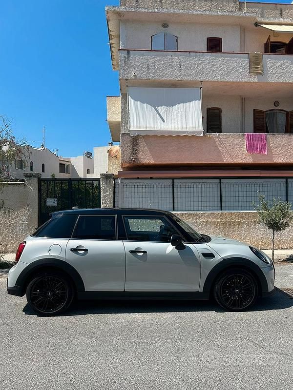 Usata Mini Cooper Classic 136 CV (100 kW) 2022 Grigio Utilitaria
