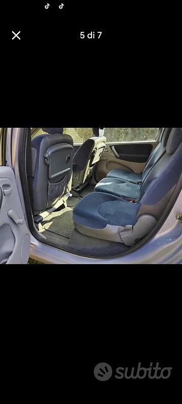 Usata Citroën Xsara Picasso 109 CV (80 kW) 2005 Grigio Monovolume