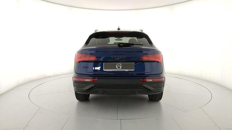 Begagnad Audi Q5 Sportback Comfort 204 HK (150 kW) 2022 Blå SUV