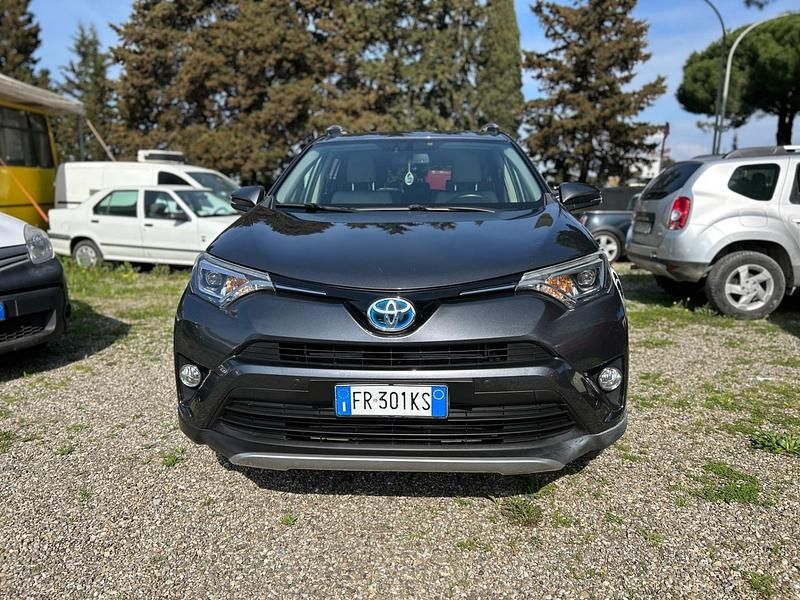Usata Toyota RAV4 Hybrid 197 CV (144 kW) 2018 Grigio SUV