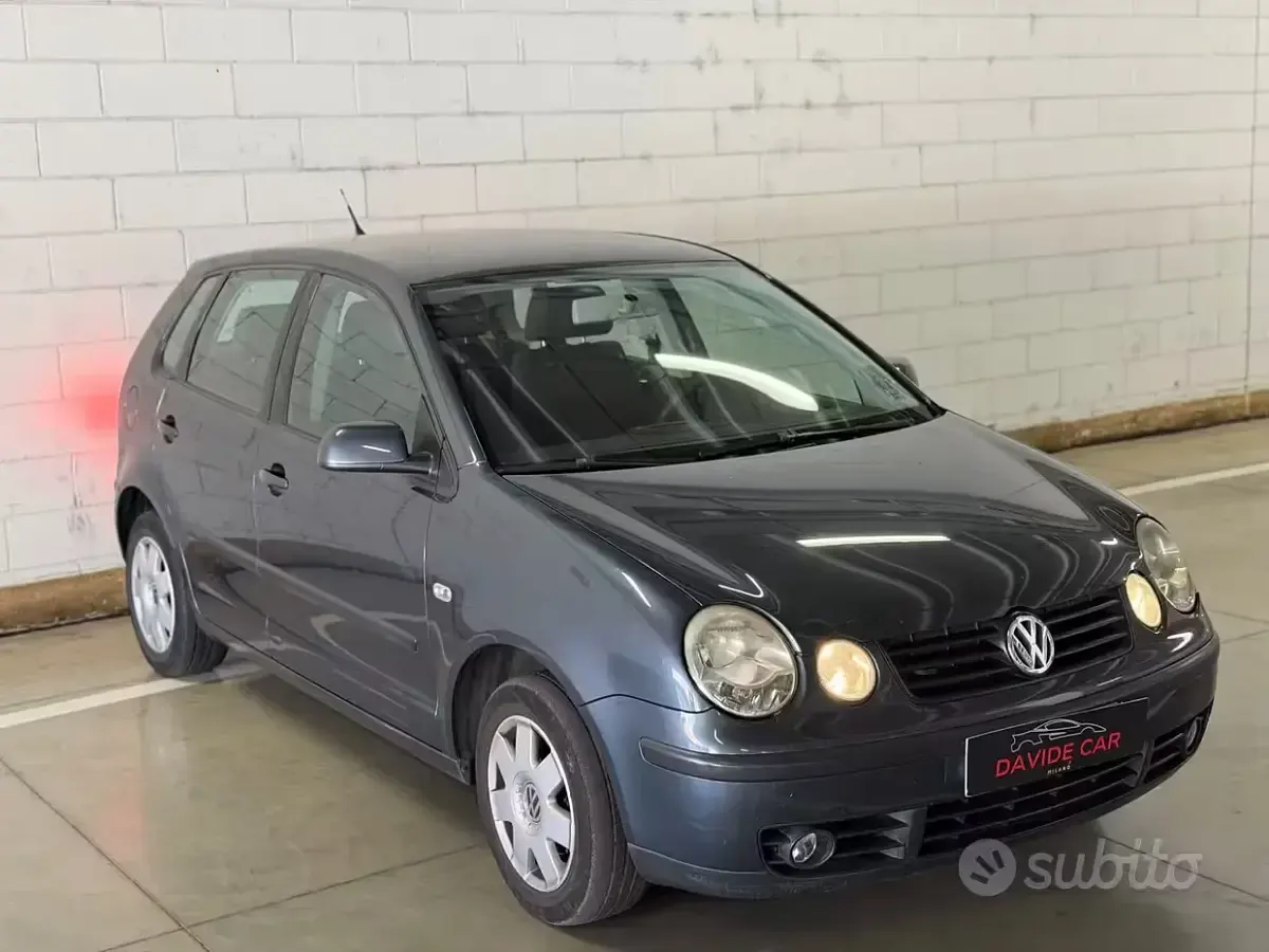Usata VW Polo Trendline 75 CV (55 kW) 2003 Grigio Berlina