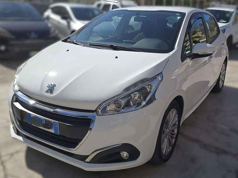Usata Peugeot 208 Allure 82 CV (60 kW) 2018 Bianco Utilitaria