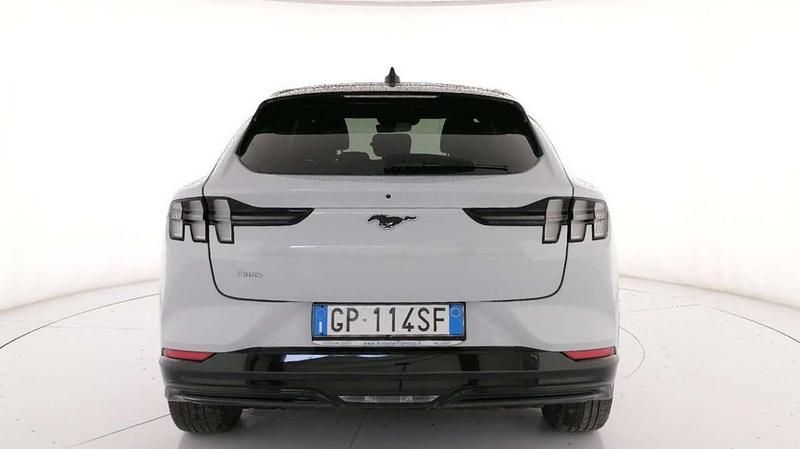 Usata Ford Mustang Mach-E Premium 124 kW (169 CV) 2023 Bianco SUV