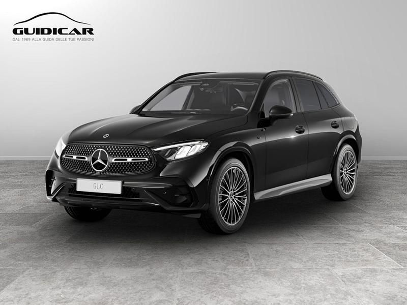 Nero Nuova 2025 Mercedes GLC300 SUV | 68.700 € (Buon prezzo) - Immagine 1/1