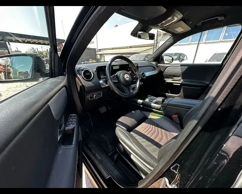 Usata Mercedes GLB180 116 CV (85 kW) 2021 Nero notte SUV
