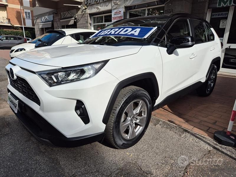 Usata Toyota RAV4 Hybrid Business Edition 178 CV (130 kW) 2022 Bianco SUV