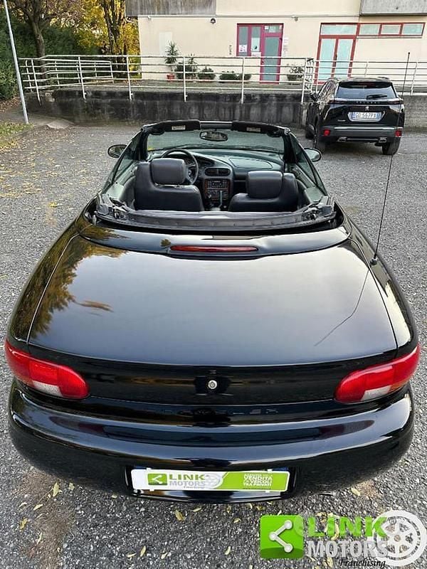 Usata Chrysler Stratus 133 CV (97 kW) 2000 Nero metallizzato Cabrio