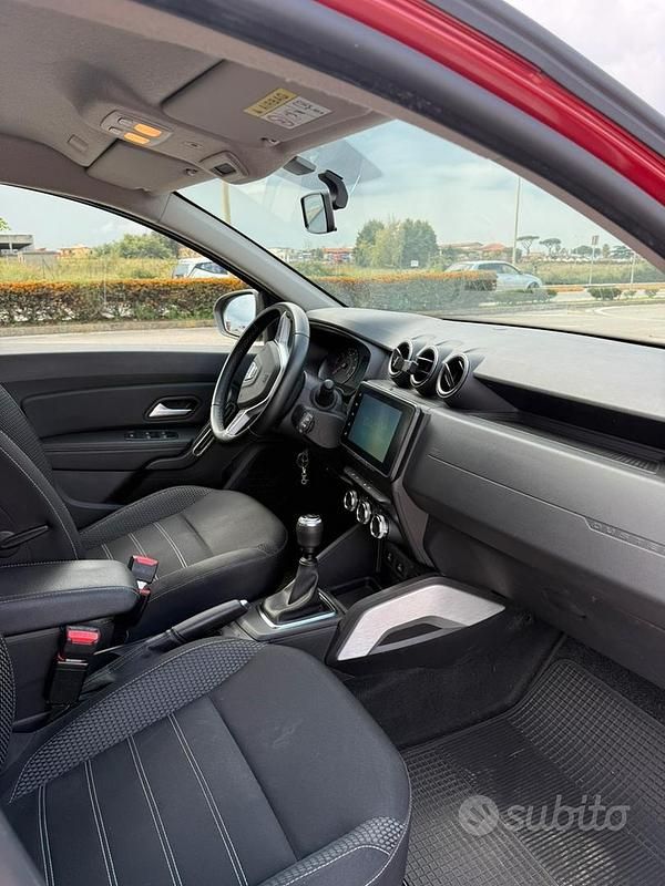 Usata Dacia Duster Prestige 101 CV (74 kW) 2022 Rosso SUV