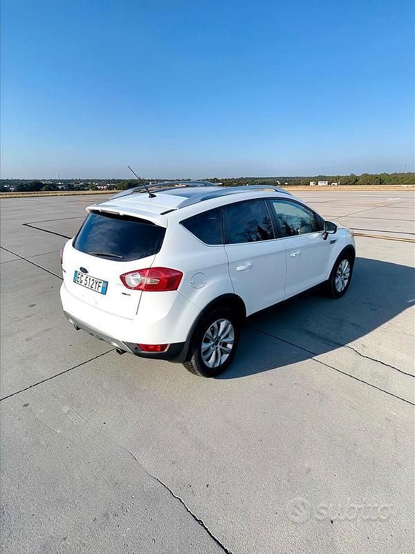 Usata Ford Kuga Titanium 163 CV (119 kW) 2011 Bianco SUV