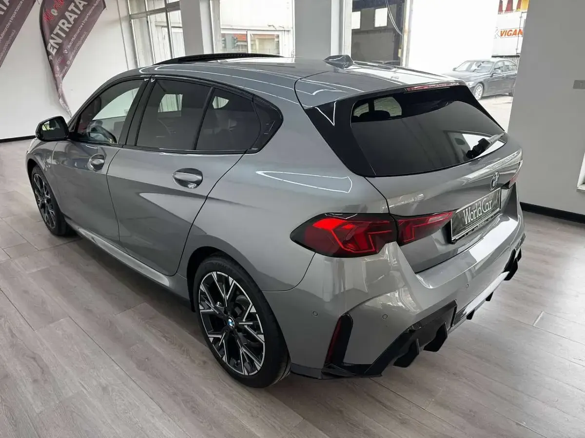 Usata BMW 118 M Sport 150 CV (110 kW) 2025 Grigio Utilitaria