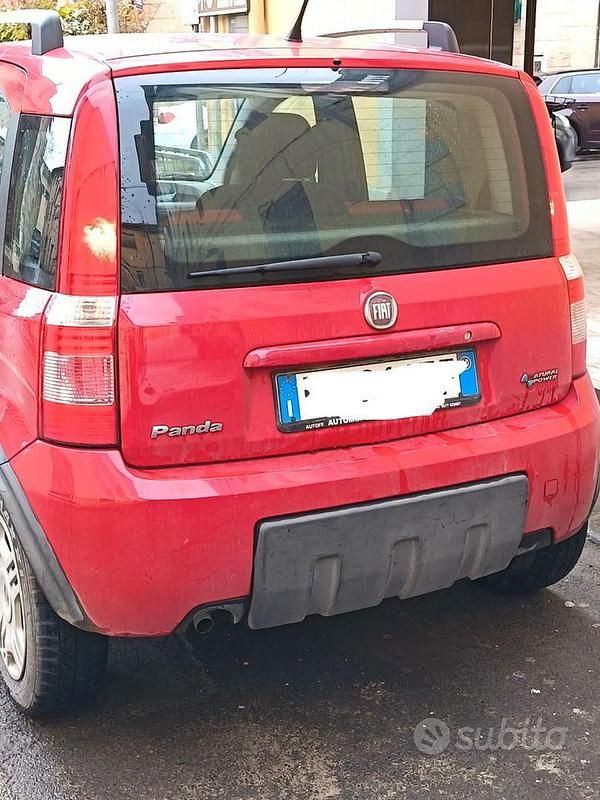 Usata Fiat Panda 77 CV (56 kW) 2010 Rosso Utilitaria
