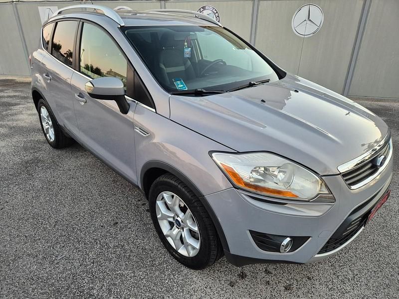 Argento Usata 2012 Ford Kuga Titanium SUV | 4199 € (Super prezzo) - Immagine 1/4