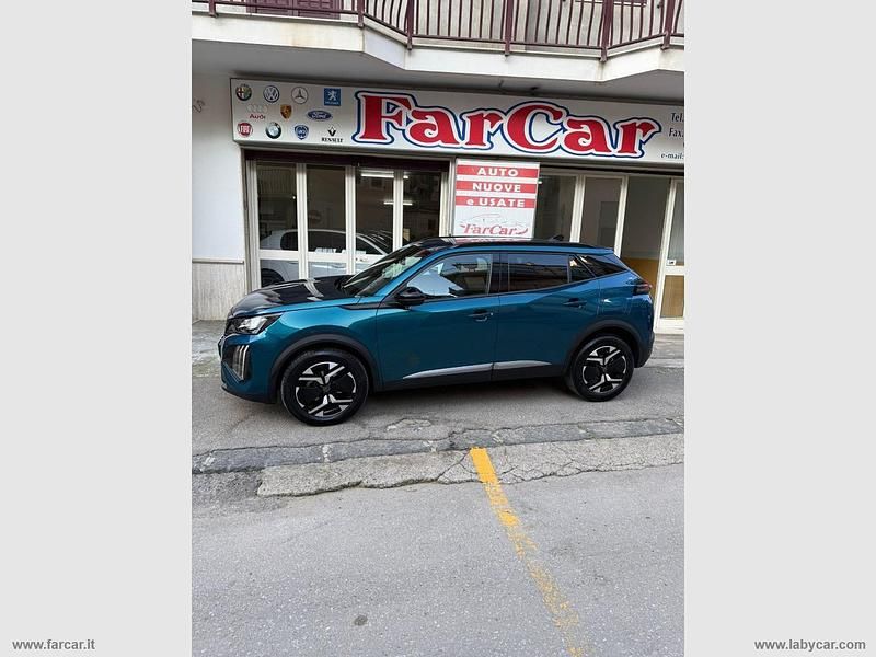 Usata Peugeot 2008 Allure 102 CV (75 kW) 2025 Blu/azzurro SUV