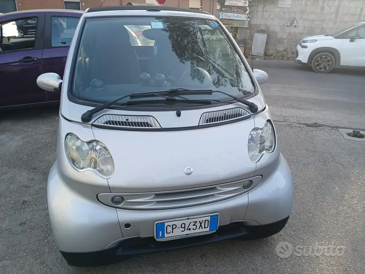 Usata Smart ForTwo Cabrio Pure 41 CV (30 kW) 2004 Nero Cabrio