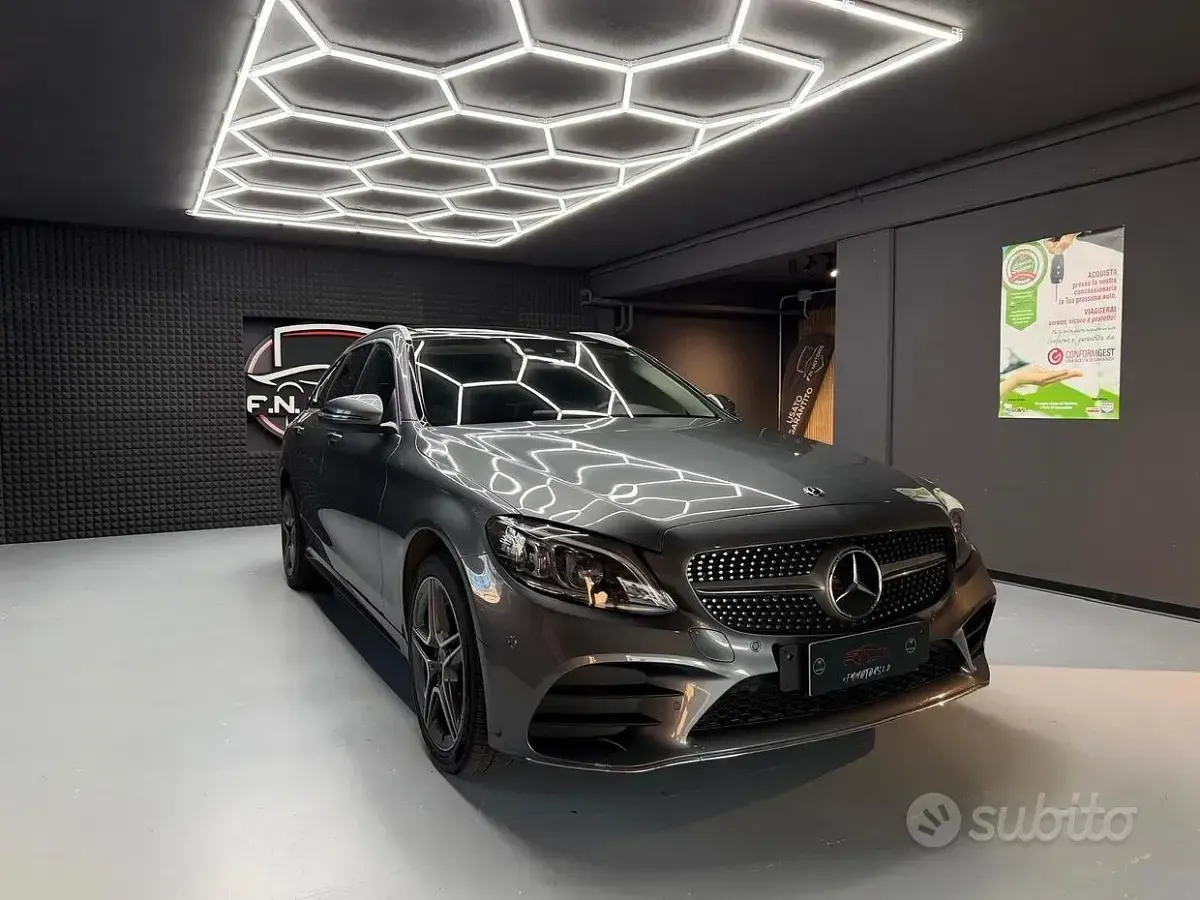 Usata Mercedes C220 Premium 194 CV (142 kW) 2019 Grigio Station wagon