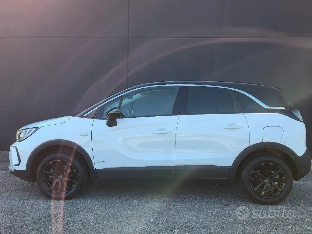 Usata Opel Crossland Design & Tech 110 CV (80 kW) 2023 Bianco SUV